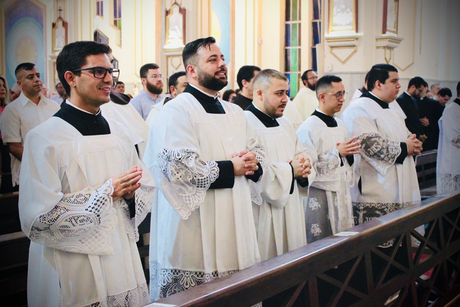 Paróquia São Rafael celebra Instituição do Acolitato e Leitorato para Religiosos Barnabitas, Incluindo Alunos do ITESP