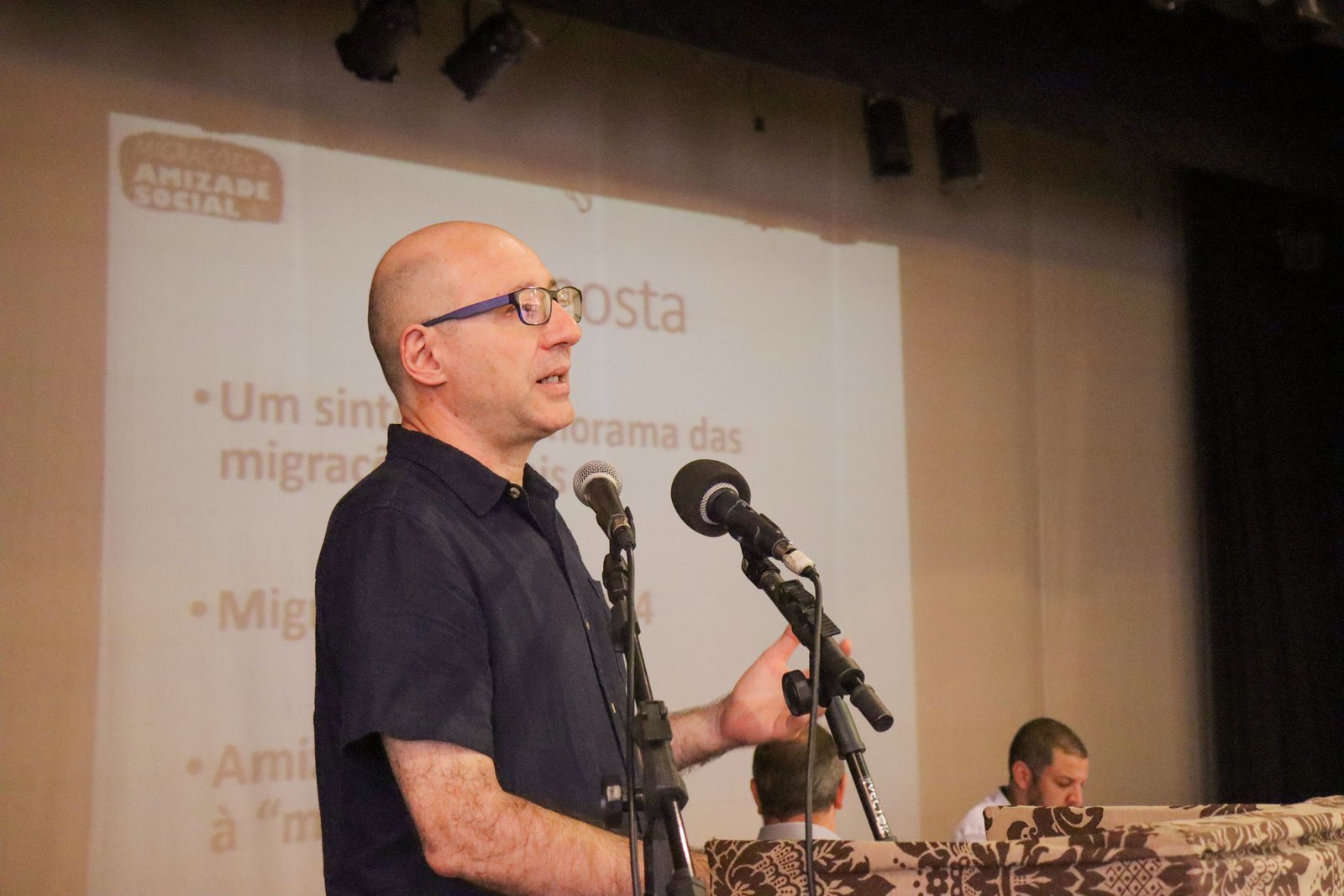 Alunos e convidados participam da Aula Magna sobre Migrações e Amizade Social com o Prof. Dr. Paolo Parise