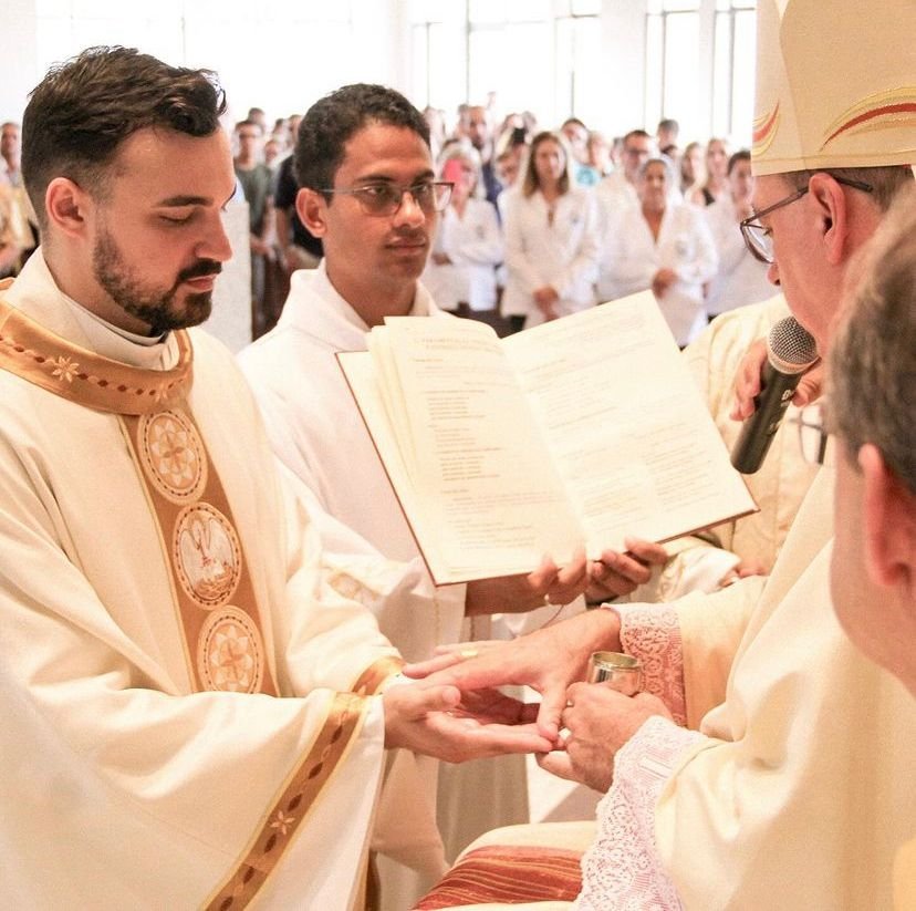 Ex-Aluno do ITESP, Lucas Raul de Faria, é ordenado sacerdote na diocese de Apucarana-PR