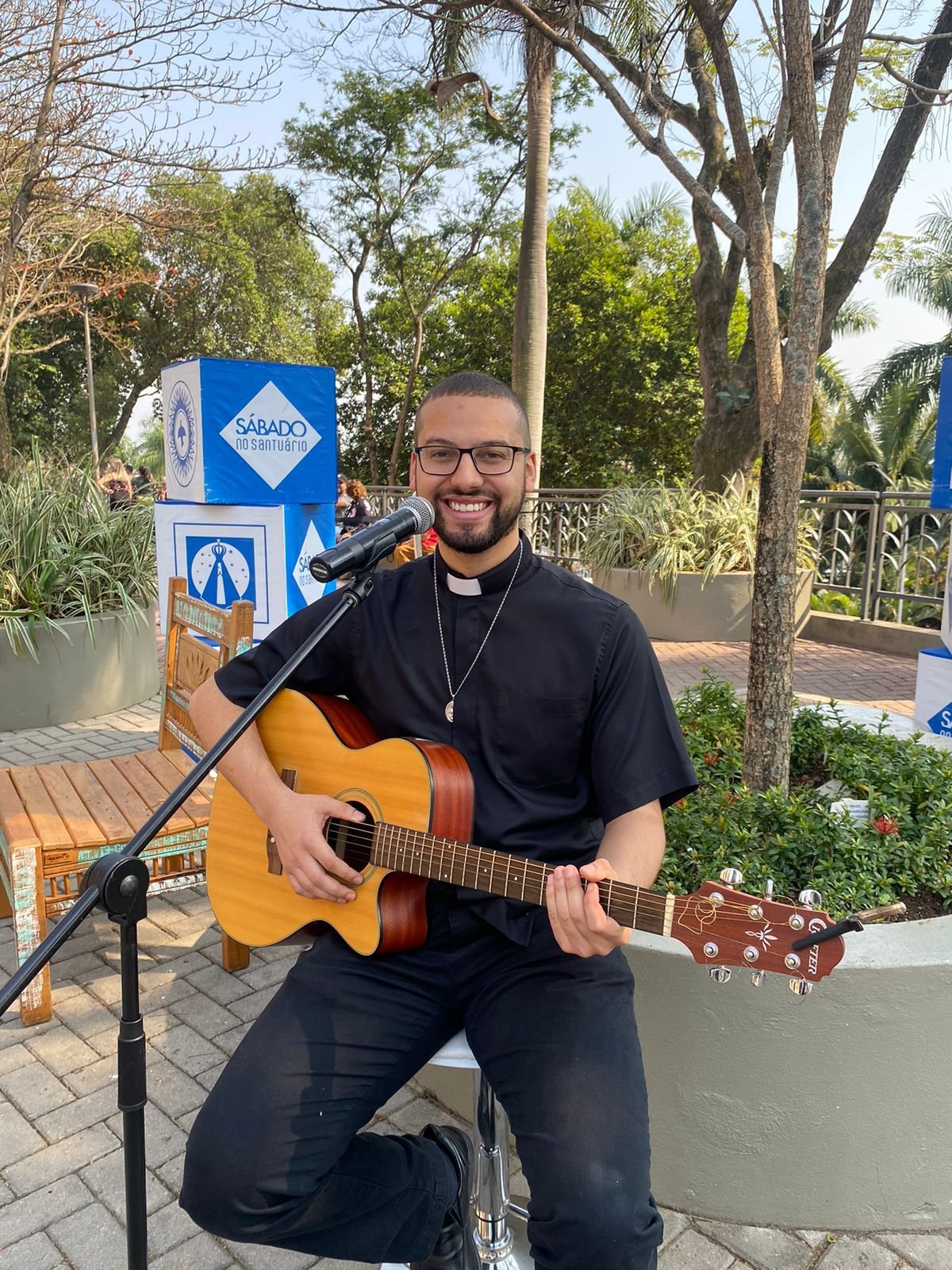Matheus Baliski, aluno do ITESP, participa de programa na TV Aparecida: Um encontro de Fé e Cultura