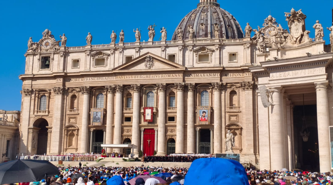Aluno do ITESP participa da canonização de Carlo Acutis e Pier Giorgio Frassati em Roma
