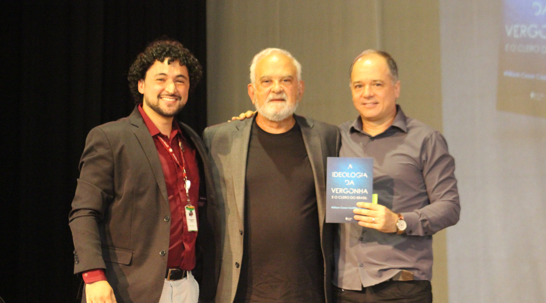 ITESP recebe lançamento de livro que aprofunda debate sobre formação do clero no Brasil