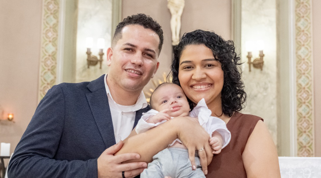 A teologia que nasce no colo: paternidade, fé e formação na vida de Ueslei Cruz