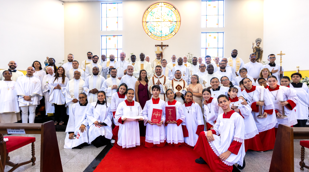 Alunos do ITESP professam votos perpétuos e são ordenados diáconos em celebrações marcadas pela comunhão e pela missão