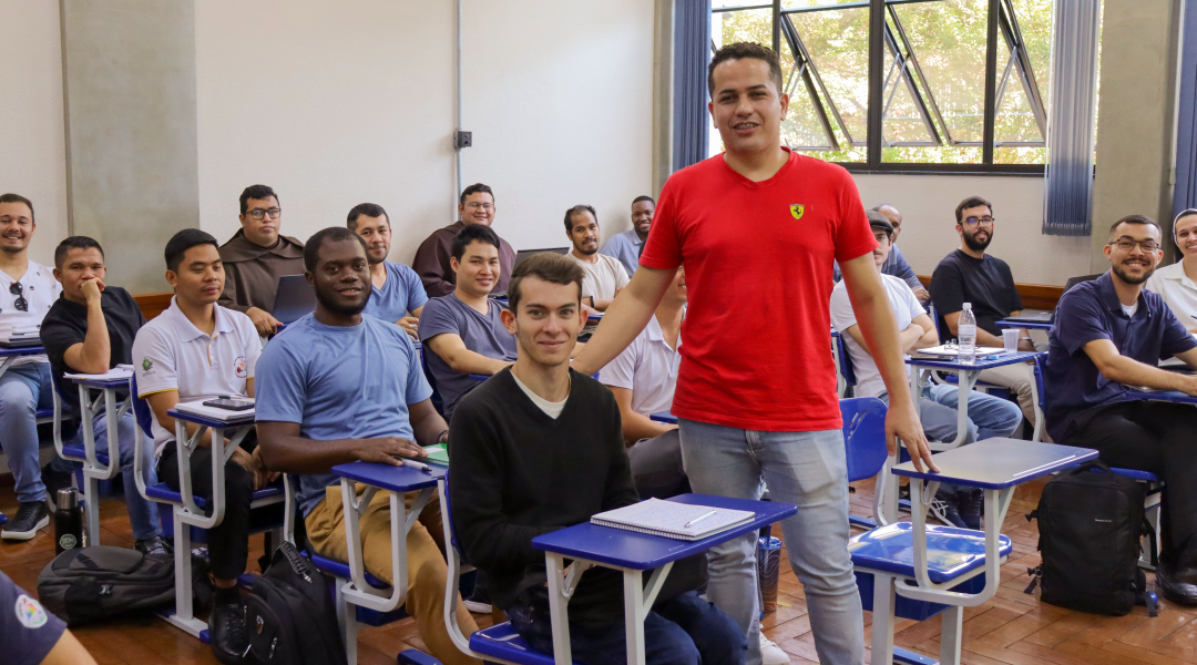 Entre fé, desafios e recomeços: aluno do ITESP partilha trajetória em aula de Psicologia da Religião