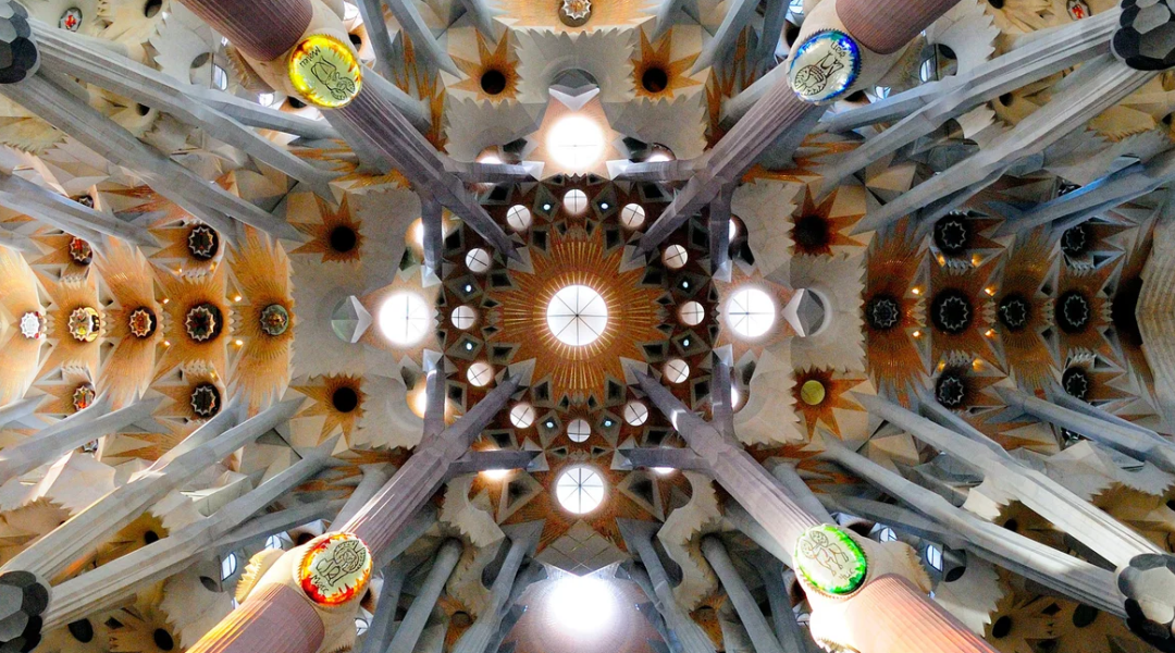 Sagrada Família: quando a arquitetura se torna um caminho para o encontro com Deus